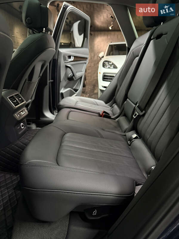 Внедорожник / Кроссовер Audi Q5 2019 в Одессе