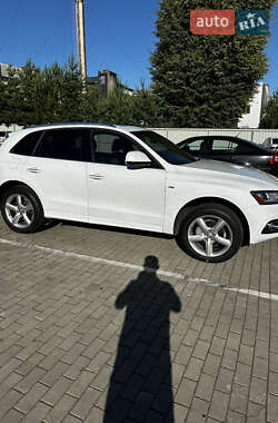 Внедорожник / Кроссовер Audi Q5 2016 в 
