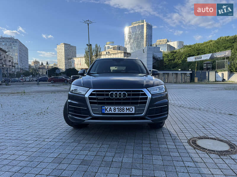 Внедорожник / Кроссовер Audi Q5 2018 в Киеве