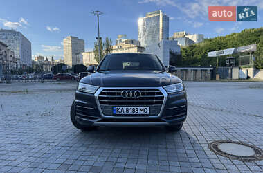 Внедорожник / Кроссовер Audi Q5 2018 в 