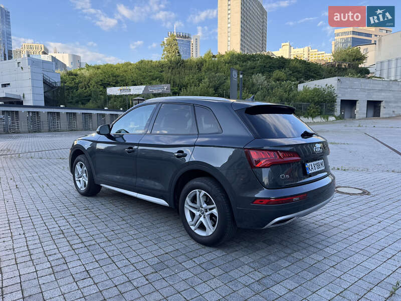 Внедорожник / Кроссовер Audi Q5 2018 в Киеве