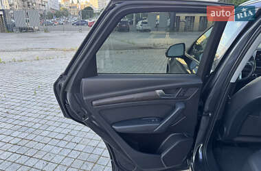 Внедорожник / Кроссовер Audi Q5 2018 в 