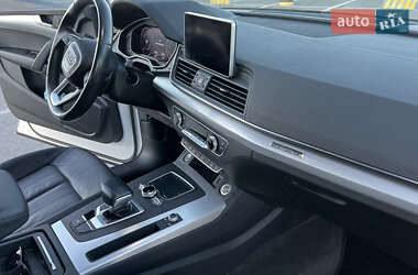 Внедорожник / Кроссовер Audi Q5 2018 в 