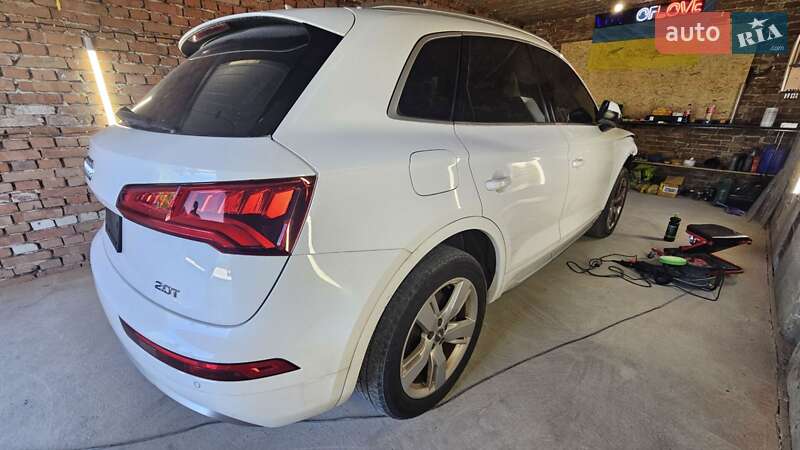 Внедорожник / Кроссовер Audi Q5 2018 в Ходорове