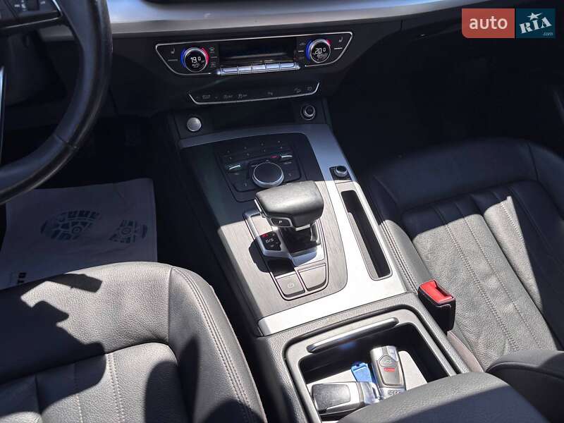 Внедорожник / Кроссовер Audi Q5 2018 в Львове