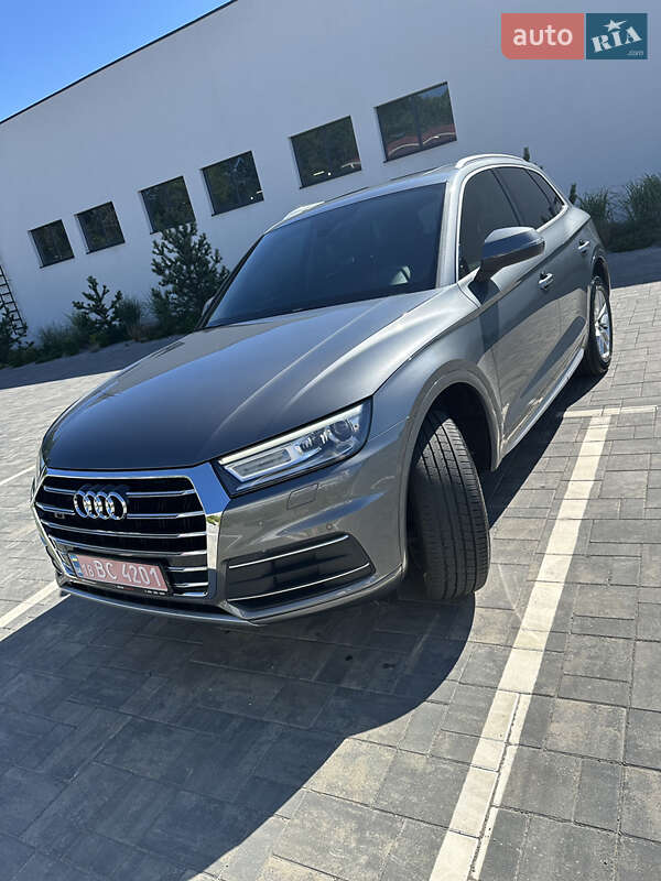 Внедорожник / Кроссовер Audi Q5 2020 в Луцке