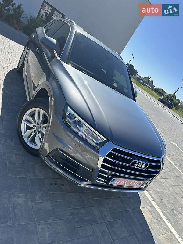 Внедорожник / Кроссовер Audi Q5 2020 в Луцке
