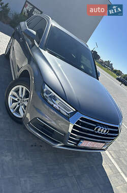 Внедорожник / Кроссовер Audi Q5 2020 в 