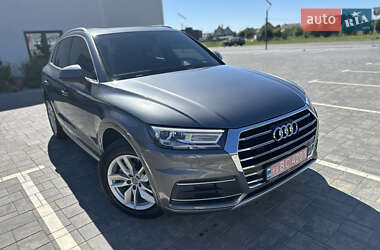 Внедорожник / Кроссовер Audi Q5 2020 в 