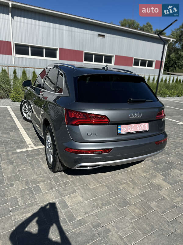 Внедорожник / Кроссовер Audi Q5 2020 в Луцке