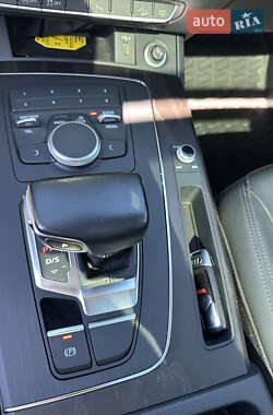 Внедорожник / Кроссовер Audi Q5 2020 в 