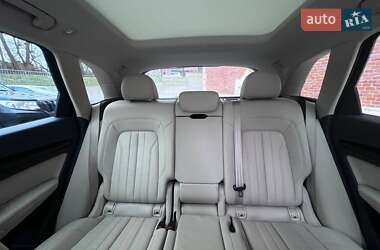Внедорожник / Кроссовер Audi Q5 2018 в 