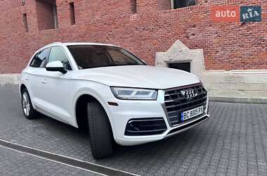 Внедорожник / Кроссовер Audi Q5 2018 в 