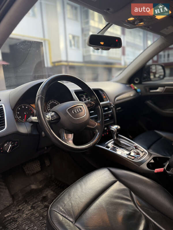 Позашляховик / Кросовер Audi Q5 2016 в Івано-Франківську