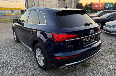 Внедорожник / Кроссовер Audi Q5 2022 в 