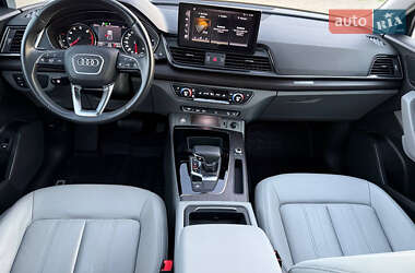 Внедорожник / Кроссовер Audi Q5 2022 в 