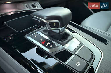 Внедорожник / Кроссовер Audi Q5 2022 в 