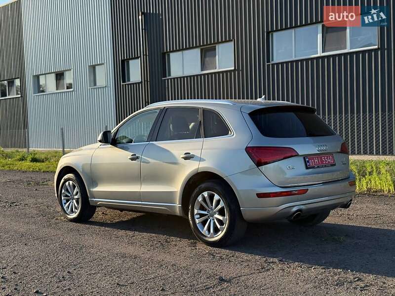 Внедорожник / Кроссовер Audi Q5 2016 в 