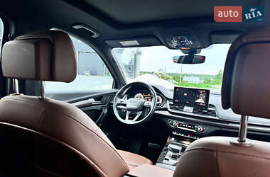 Внедорожник / Кроссовер Audi Q5 2022 в 