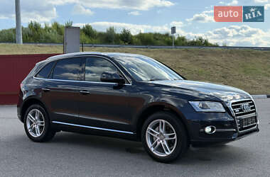 Внедорожник / Кроссовер Audi Q5 2016 в 