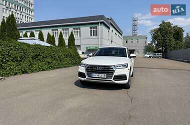 Внедорожник / Кроссовер Audi Q5 2017 в 
