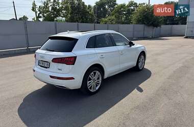 Внедорожник / Кроссовер Audi Q5 2017 в 