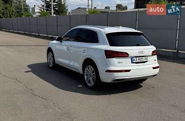 Внедорожник / Кроссовер Audi Q5 2017 в 
