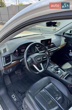 Внедорожник / Кроссовер Audi Q5 2017 в 