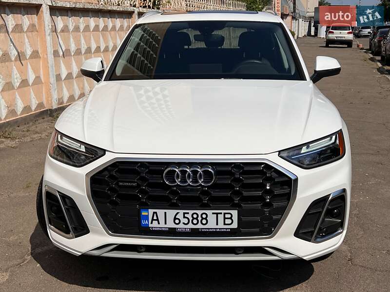 Позашляховик / Кросовер Audi Q5 2022 в Києві