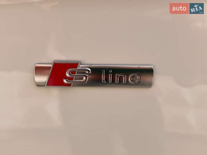 Позашляховик / Кросовер Audi Q5 2022 в Києві