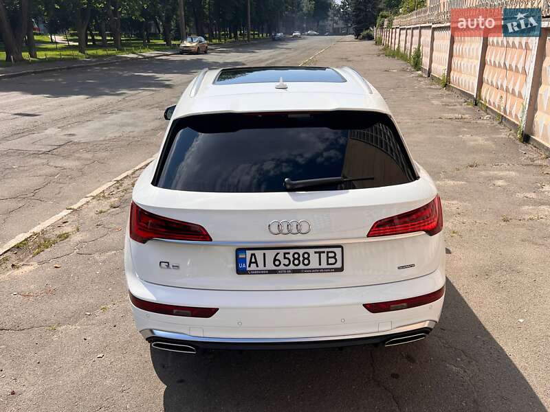 Позашляховик / Кросовер Audi Q5 2022 в Києві