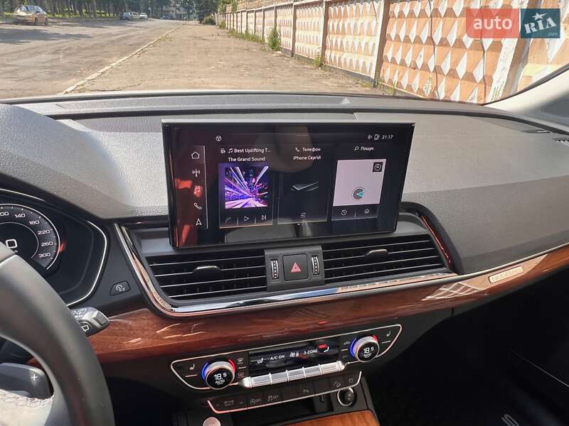 Позашляховик / Кросовер Audi Q5 2022 в Києві