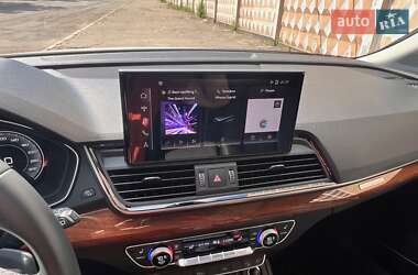 Внедорожник / Кроссовер Audi Q5 2022 в 
