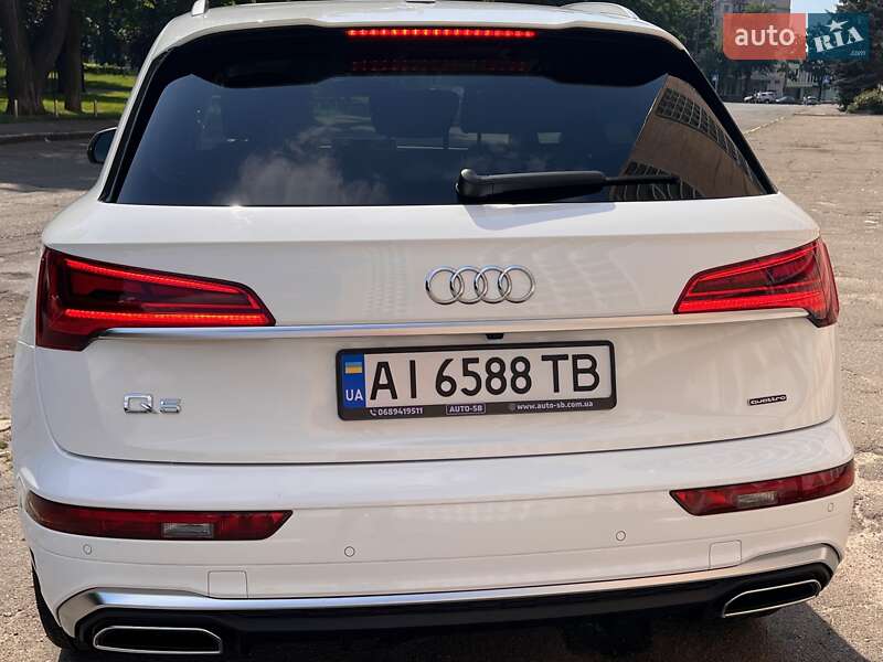 Позашляховик / Кросовер Audi Q5 2022 в Києві