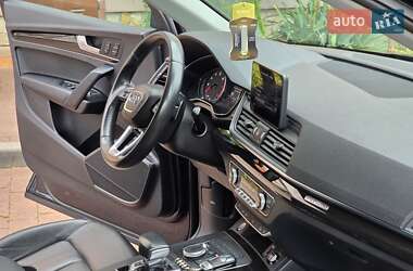 Внедорожник / Кроссовер Audi Q5 2019 в 
