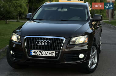 Внедорожник / Кроссовер Audi Q5 2010 в 