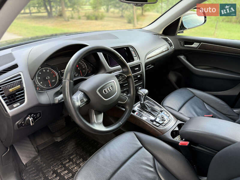 Внедорожник / Кроссовер Audi Q5 2014 в Корсуне-Шевченковском