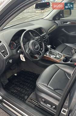 Внедорожник / Кроссовер Audi Q5 2016 в 