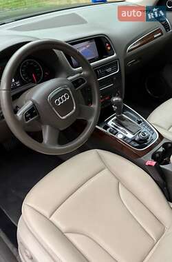 Позашляховик / Кросовер Audi Q5 2012 в 