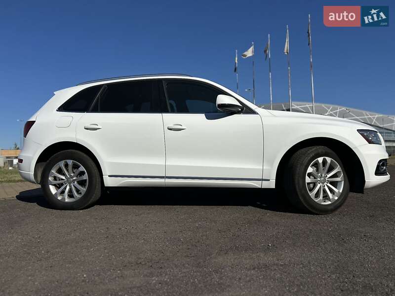 Позашляховик / Кросовер Audi Q5 2013 в Львові