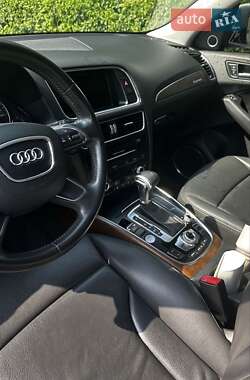 Внедорожник / Кроссовер Audi Q5 2012 в Черновцах