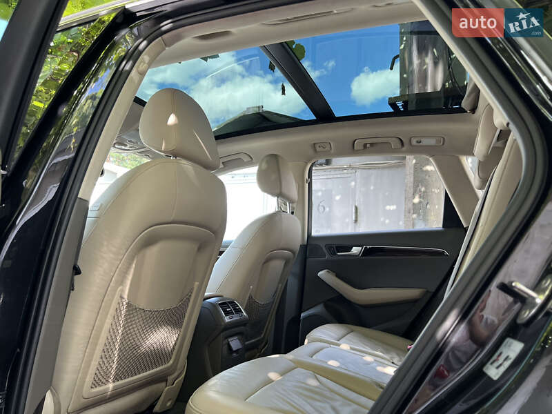 Внедорожник / Кроссовер Audi Q5 2012 в Киеве