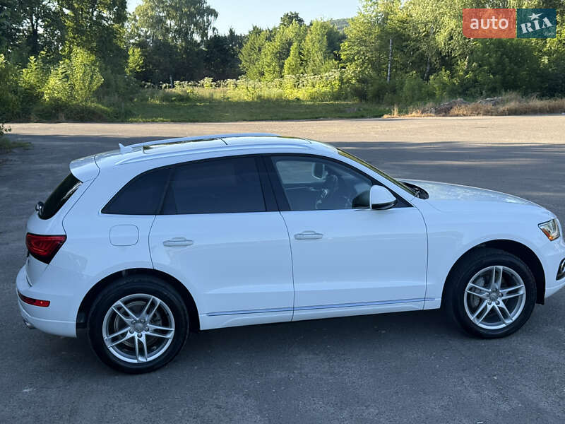 Внедорожник / Кроссовер Audi Q5 2015 в Самборе