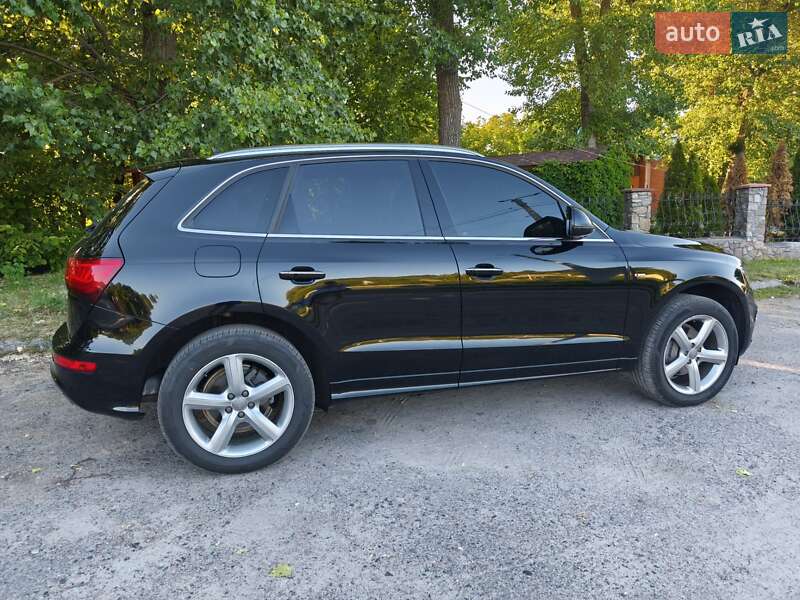 Внедорожник / Кроссовер Audi Q5 2016 в Обухове