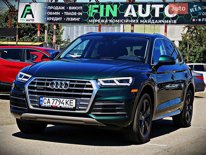 Внедорожник / Кроссовер Audi Q5 2017 в 