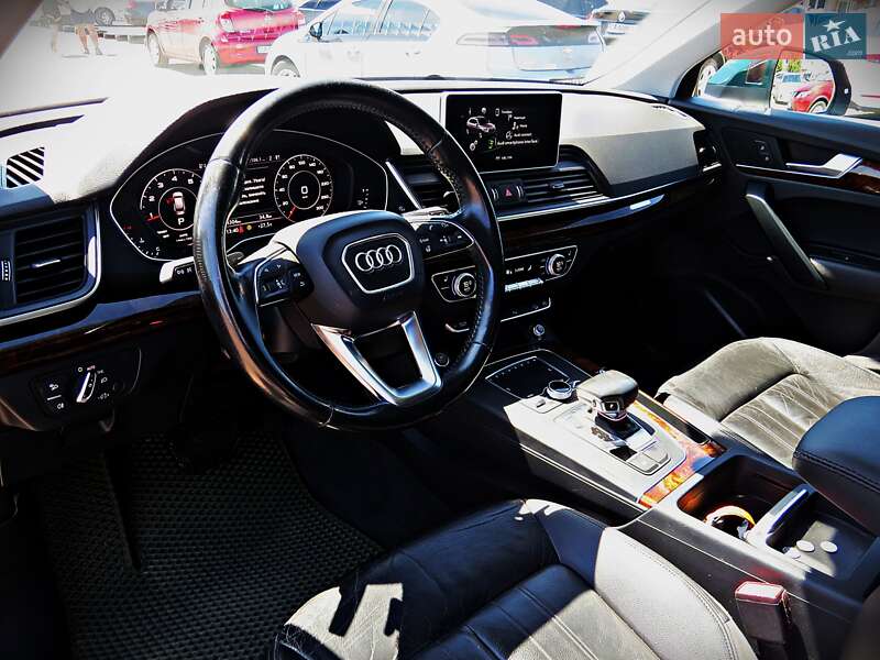 Внедорожник / Кроссовер Audi Q5 2017 в Черкассах