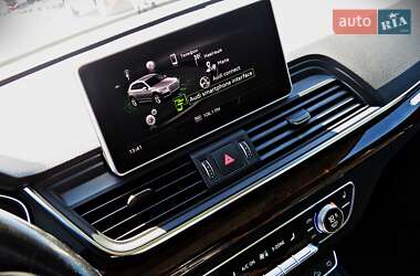 Внедорожник / Кроссовер Audi Q5 2017 в 