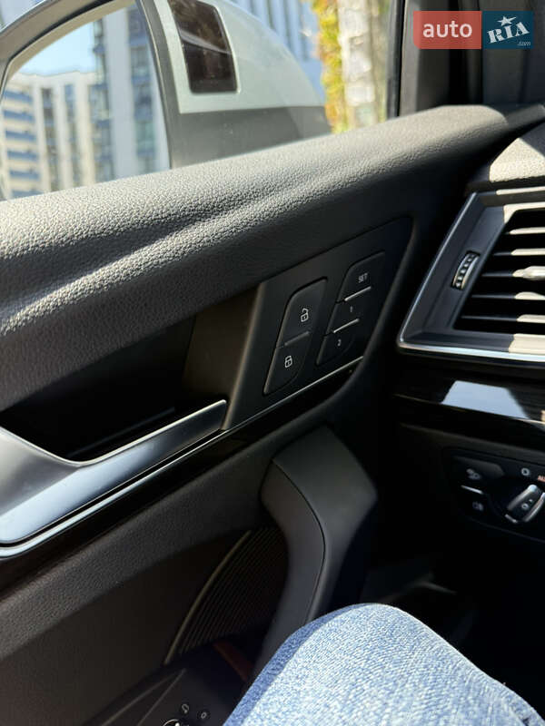 Внедорожник / Кроссовер Audi Q5 2018 в Киеве