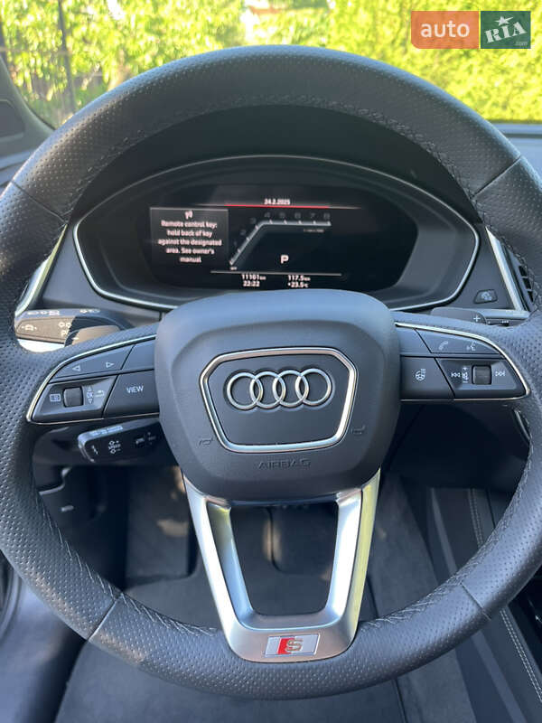 Внедорожник / Кроссовер Audi Q5 2023 в Киеве