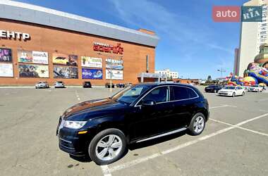 Позашляховик / Кросовер Audi Q5 2017 в 